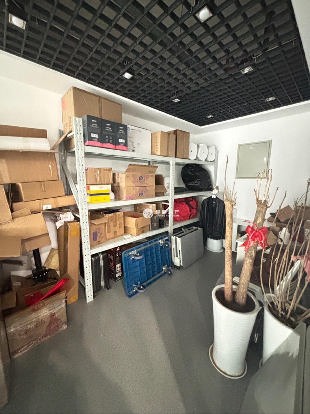 长风国盛中心110平米写字楼出租